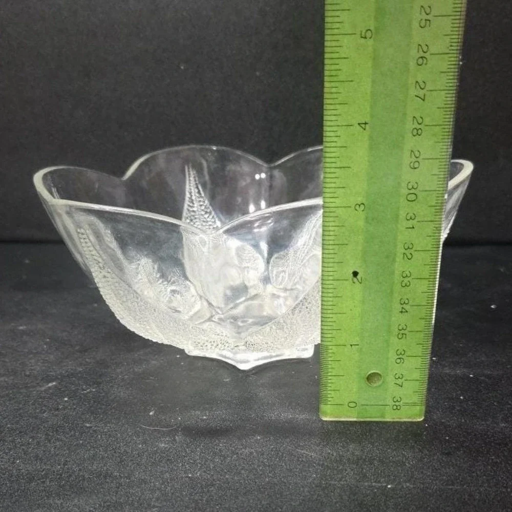 Indiana Glass‎ Clear Trinket Dish, Vintage Leaf Design Candy Bowl, Centerpiece